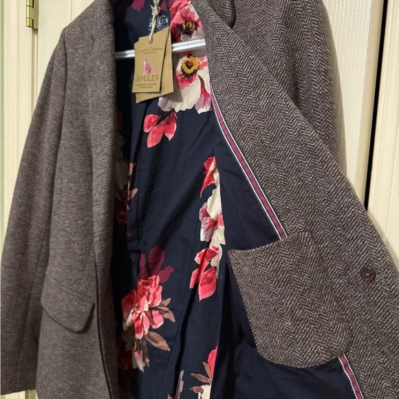 Joules Agatha Blazer with Floral Lining - Picture 16 of 16